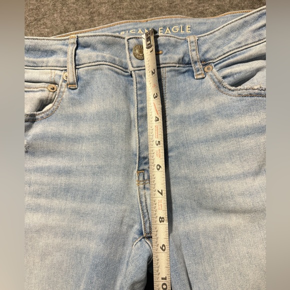 American Eagle Jeans Womens 6 blue Low Rise Flare distressed lightwash fit 29x30 - Picture 6 of 13
